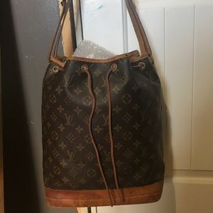 Authentic Louis Vuitton Bucket Bag